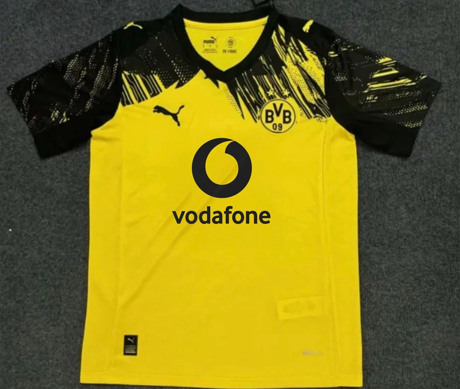 Puma Borussia Dortmund Home Jersey, Lightweight Athletic Performance Shirt for Soccer Fans 2025 2026